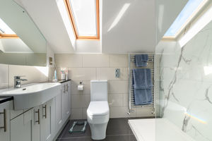 En-Suite- click for photo gallery